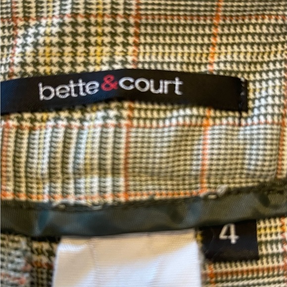 BETTE COURT BERMUDA SHORTS - Picture 3 of 3
